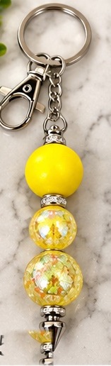 Handmade beaded keychain, design 05: Sunny Yellow