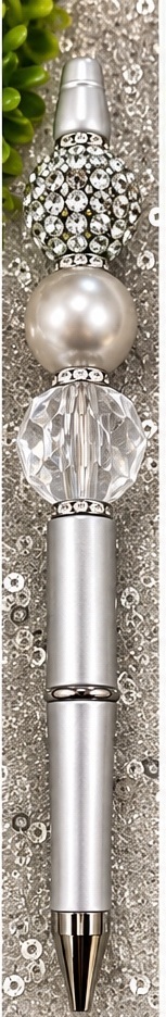 Handmade black, white & silver beaded pen design 02