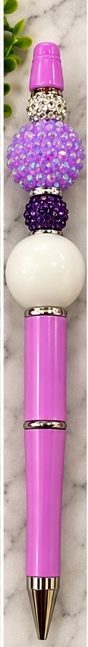 Handmade purple & lavender beaded pen design 09